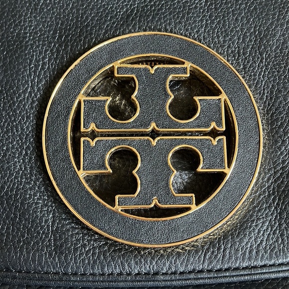Tory Burch black pebble leather crossbody bag - Picture 2 of 12